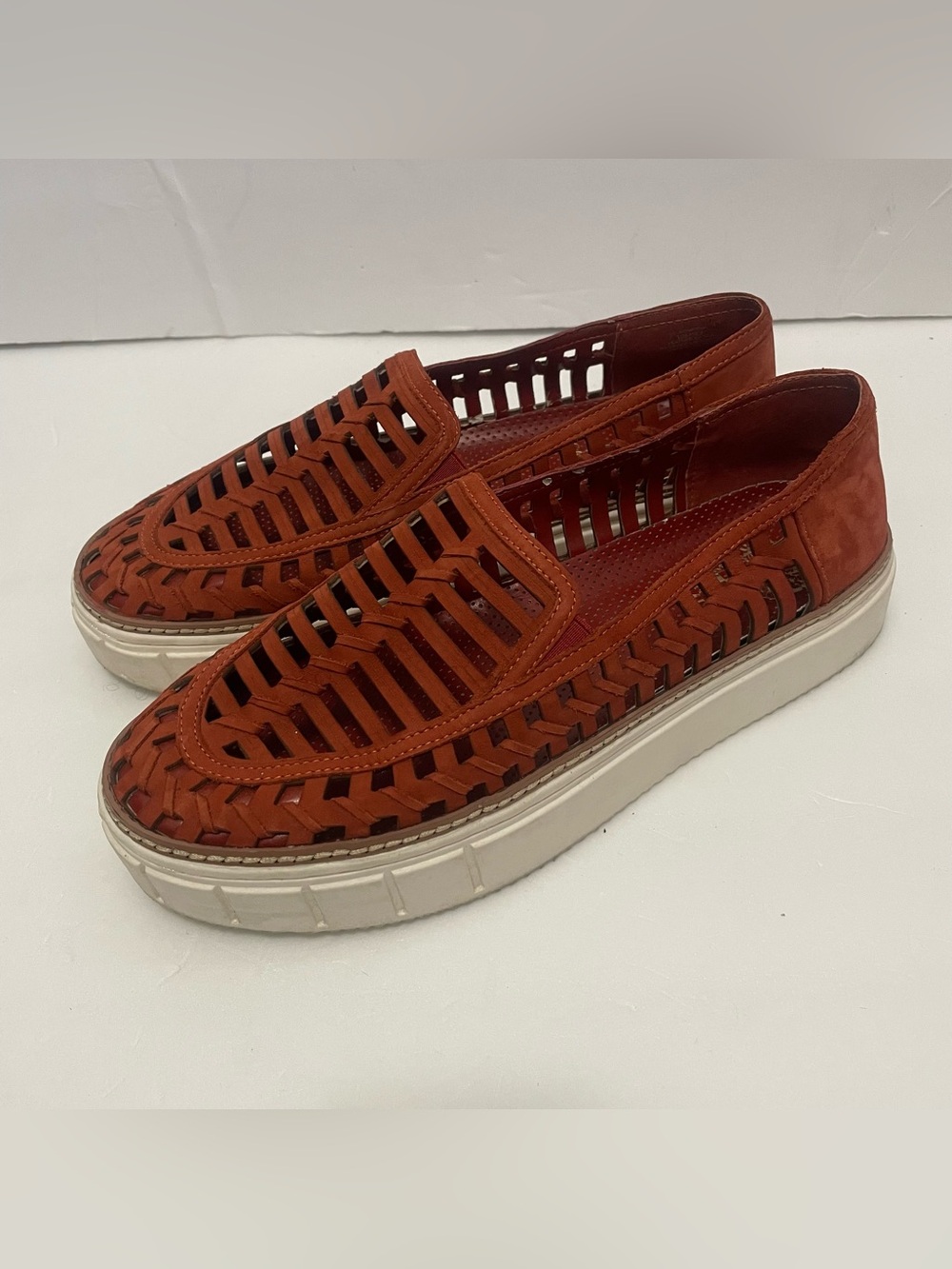 Vince Camuto Romeena Woven Leather Shoe Size 10 / 42 Brown